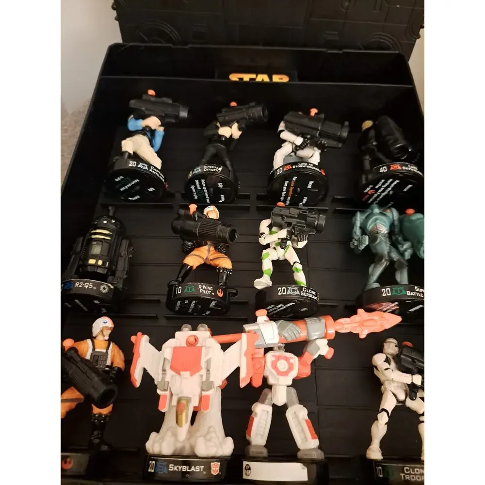 Star Wars Attacktix Battle Figure Game Battle Masters Clone Trooper & Game Board